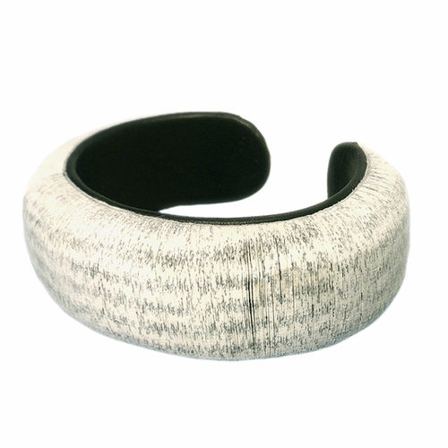 Book bangle with velvet touch