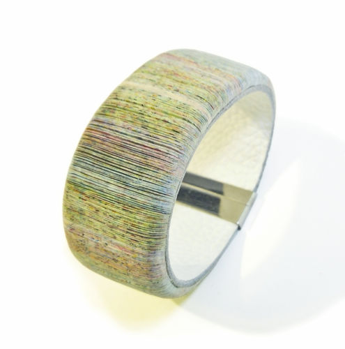 Armband multicolor aus Strassenatlas