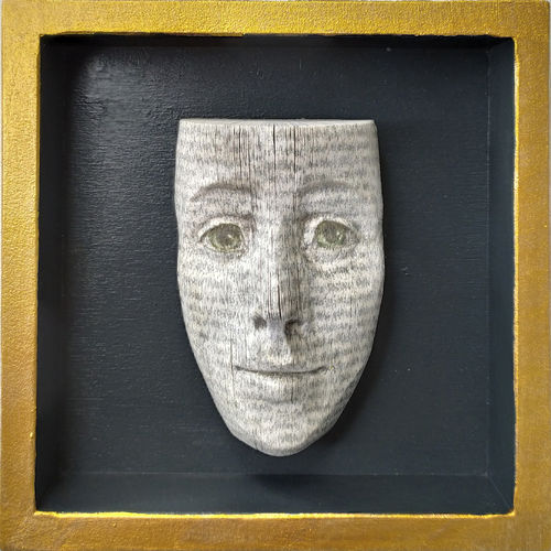 Book face sculpture 8,5 x 6 x 5 cm